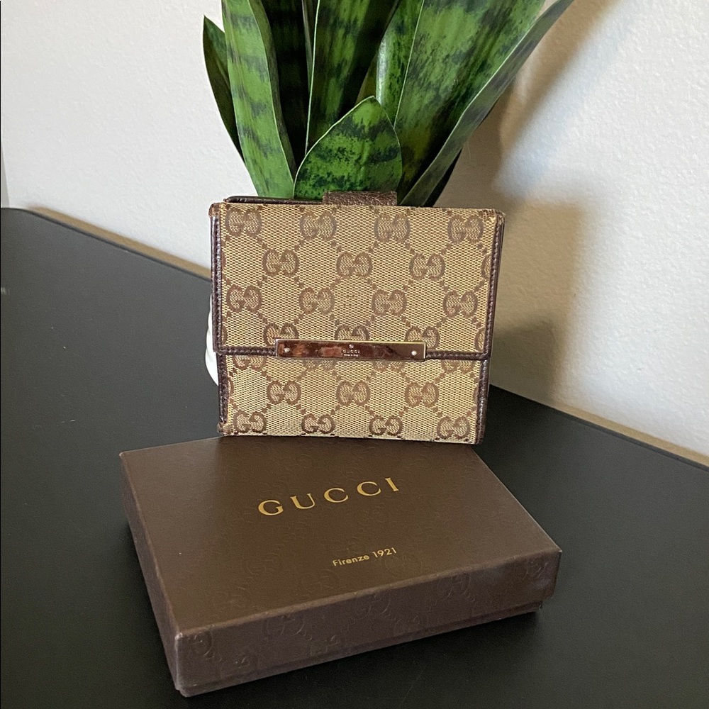 Gucci Canvas Wallet & Storage Box - Picture 2 of 16